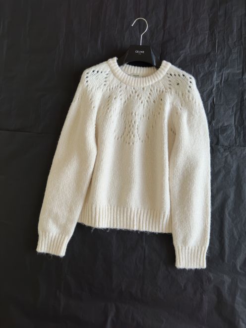 セリーヌ アメリカ偽物 ニット素材 お手頃価格で  暖かい 冬服 ロゴ編み カラフル 優れる トップス ホワイト