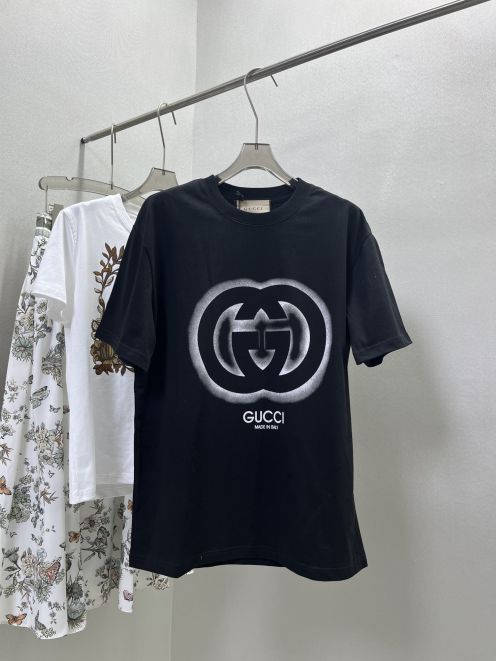 特別価格アイテム gucci ドナルド t シャツスーパーコピー 純綿 トップス プリント 半袖 人気品 男女兼用 ブラック