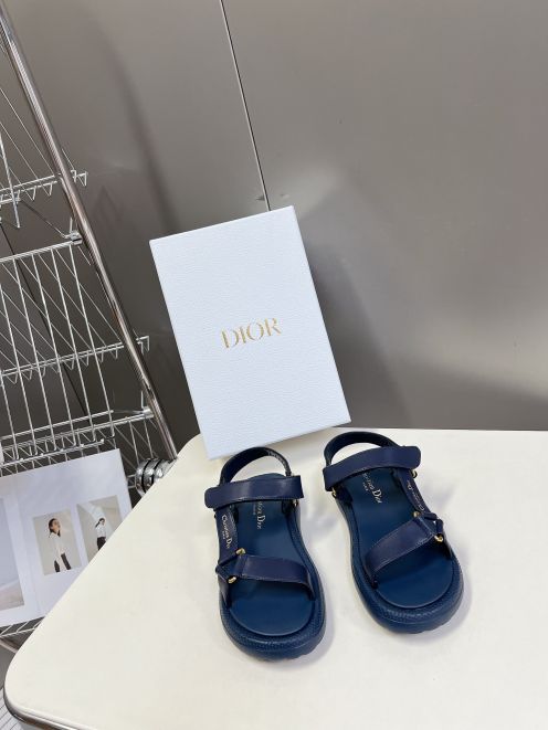 人気新作アイテム christian dior サンダルＮ級品 柔らかい マジックテープのサンダル 夏用 水陸両用 ブルー