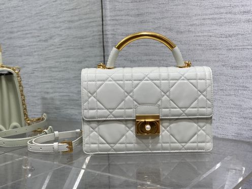 超激得の新品 dior ブック トートスーパーコピー 爆買 ハンドバッグ レザー 牛革 優雅レディ ホワイト
