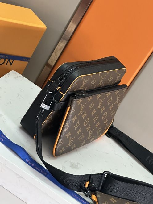 お買い得品 LVヴィトン バッグ 重いコピー 斜め掛けバッグ レザー 牛革 ファッション感 花柄 ブラウン
