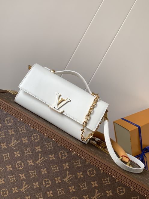LV 数量限定ルイヴィトン バッグ臭いＮ級品 シンプル 優雅 レザー 斜め掛け 牛革 M12265 ホワイト