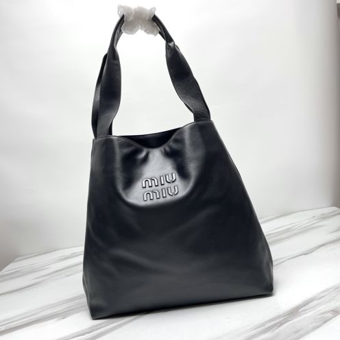 ミュウ ミュウ ミニ バッグ偽物 ハンドバッグ 牛革 Hobo シンプル 人気品 レザー 大容量 5BC119 ブラック