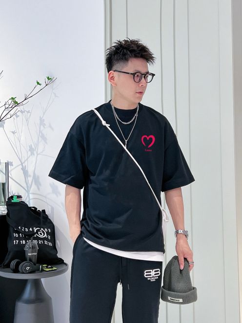 数量限定 ロエベ クロップドtシャツ偽物 ファッション  純綿 トップス 短袖 ブラック