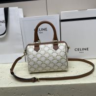 セリーヌ エナメルバッグコピー 斜め掛けバッグ 柔軟 レザー 本革 113773 花柄 ホワイト