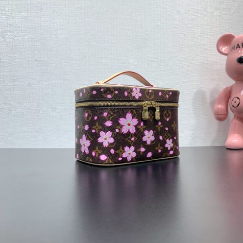 ヴィトン バッグ 結婚式偽物 ミニ化粧バッグ 桜 レザー 本革 M14181 ブラウン