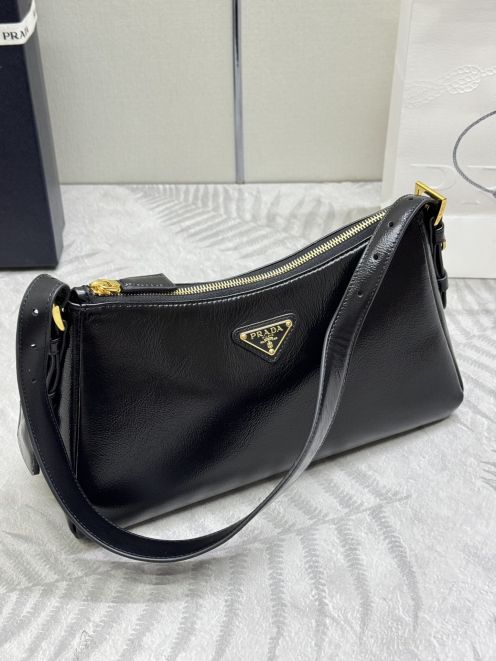 プラダバッグ クリーニング 正規店コピー 高級感 レザー ハンドバッグ 牛革 1BC229 ブラック
