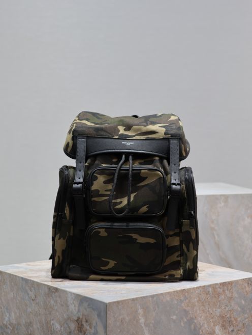 イブ サン ローラン バッグ メンズコピー登山 バックバッグ レザー 本革 437110 グリーン