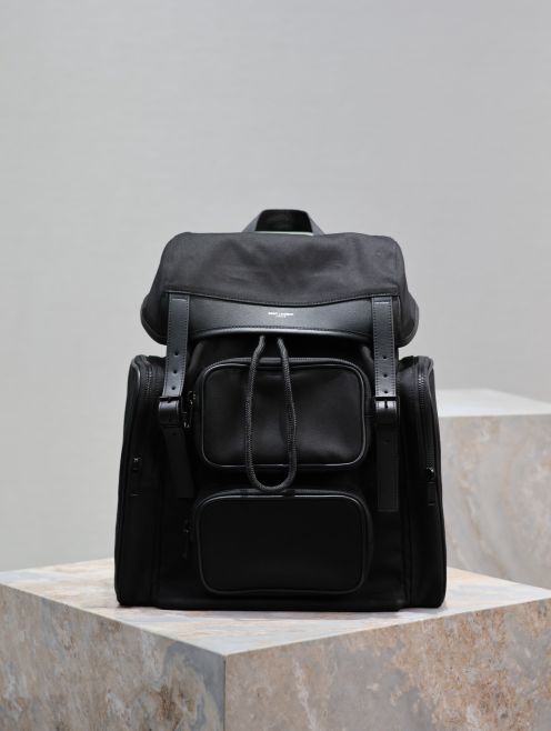 リヴゴーシュ サン ローランスーパーコピー 登山 バックバッグ レザー 本革 437110 ブラック