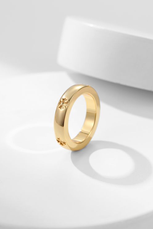 魅力的なクロムハーツ指輪買取偽物 リング 優雅 22ｋゴールド 結婚 シンプル