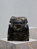 イブ サン ローラン バッグ メンズコピー登山 バックバッグ レザー 本革 437110 グリーン