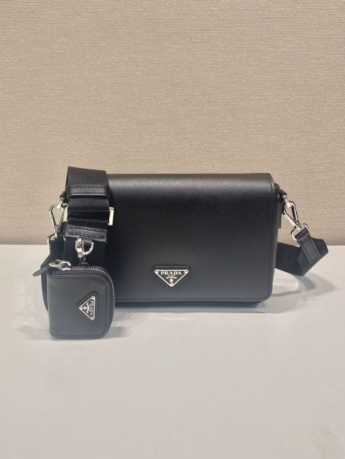 プラダバッグ 青偽物 ビジネス 通勤 斜め掛けバッグ 牛革 レザー 柔軟 2VD059 ブラック