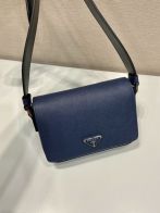 超人気 プラダバッグ レディ偽物 シンプル 斜め掛けバッグ 牛革 レザー 柔軟 2VD065 ブルー