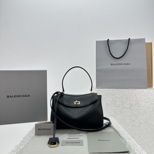 バレンシアガ バッグコピー 本革 レザー ハンドバッグ 大容量 ファッション感 92866 ブラック