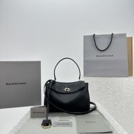 バレンシアガ バッグコピー 本革 レザー ハンドバッグ 大容量 ファッション感 92866 ブラック