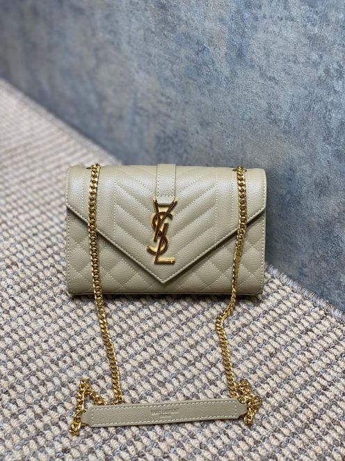 saint laurent バッグスーパーコピー 斜め掛け YSL チェーンバッグ 本革 392745 杏色