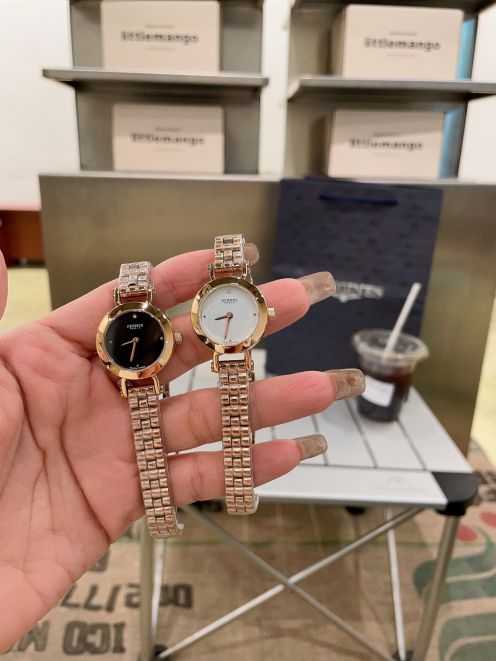 HERMES PARIS エルメス時計 買取価格コピー 牛革 優雅 ウォッチ 腕時計 ゴールドケース 多色可選