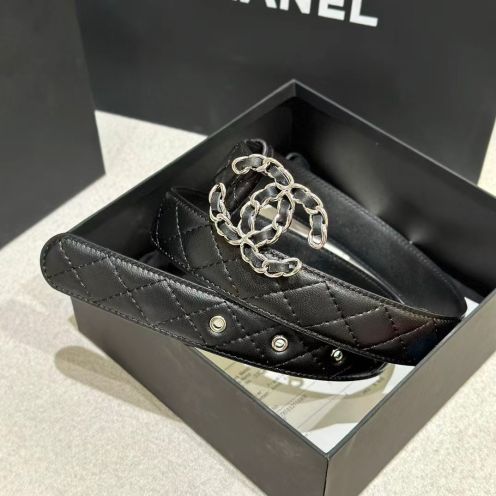 シャネルベルトサイズ偽物 レザー 本革 女性 ファッション感 幅30ｍｍ シルバーバックル ブラック