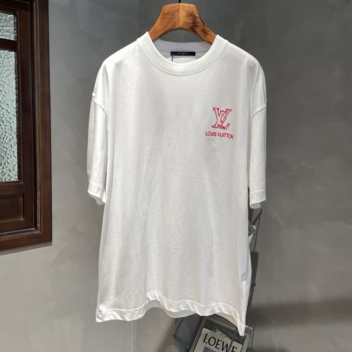 最新到着‼メンズ ルイヴィトン tシャツ偽物 純綿 トップス プリント 短袖 男女兼用 ホワイト