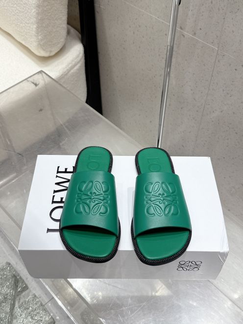 超激得の新品 loewe サンダルスーパーコピー スリッパ 牛革 シンプル グリーン