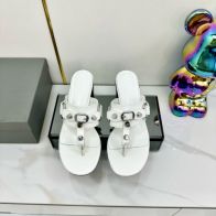 個性的なバレンシアガサンダルコピー ハイヒール 優雅レディ ファッション感 ホワイト