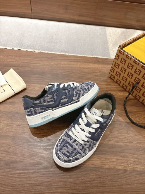 FENDI スニーカー ホカコピー 軽量 男女兼用 カジュアルシューズ 花柄 柔軟 ブルー 