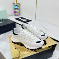 高級感たっぷり シャネル スニーカー ブログスーパーコピー スポーツ 運動シューズ 柔軟 ランニング ホワイト