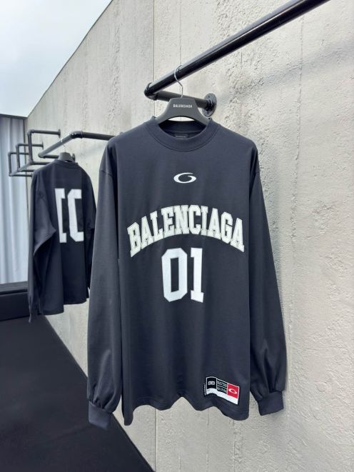 バレンシアガ スーパーコピー 字母刺繍入り01バスケットボール長袖 ストリート感溢れる刺繍ロゴ仕様トップス
