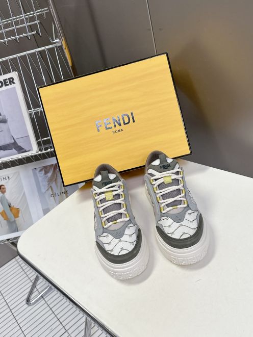 フェンディ スーパーコピー 春夏最新走秀款 高再現度 数量限定入荷 安心取引 スタイリッシュスニーカー