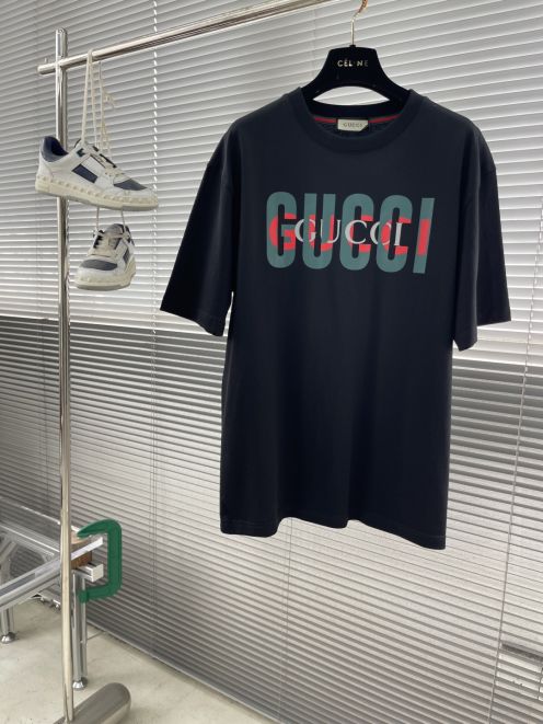 グッチ スーパーコピー 優良サイト 2025春夏首発 専門店最新作 メンズ丸首半袖Tシャツ 高級感仕上げ