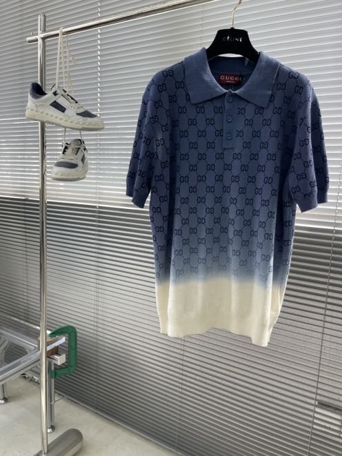 グッチ ブランド コピー 2025春夏新作 メンズポロカラーTシャツ 高級感仕上げ 細部まで忠実な作り
