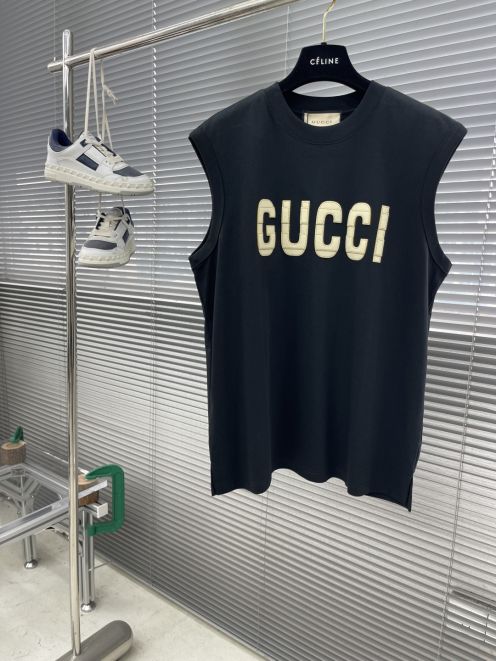 グッチ コピー 2025新作 メンズダブルレイヤードロゴベストTシャツ 高品質 細部まで忠実な作り