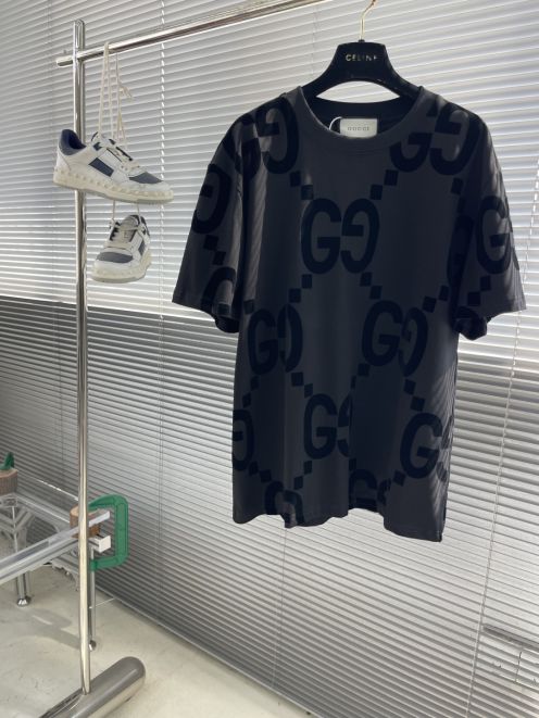 グッチ 偽物 バレない再現度 2025新作 メンズ丸首半袖Tシャツ 高再現度 細部まで忠実な作り
