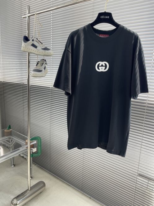 グッチ 激安通販 2025新作 メンズ丸首半袖Tシャツ 高品質 細部まで忠実な作り