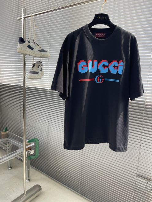 グッチ Tシャツ 2025新作 スーパーコピー 安全通販 高評価 男女兼用 夏服 快適な着心地 通気性 シンプルデザイン