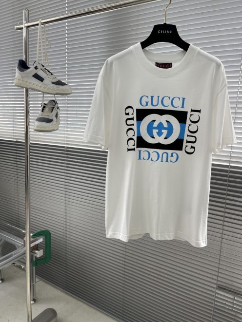 グッチ Tシャツ 2025新作 AAA級レプリカ 高評価 男女兼用 夏服 通気 快適な着心地 シンプルデザイン