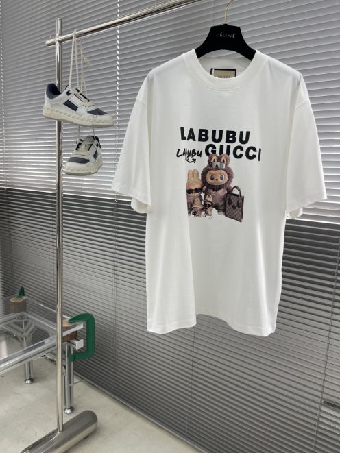 グッチ Tシャツ LABUBUコラボ 2025新作 n級 高評価 男女兼用 快適な着心地 夏服 シンプルデザイン