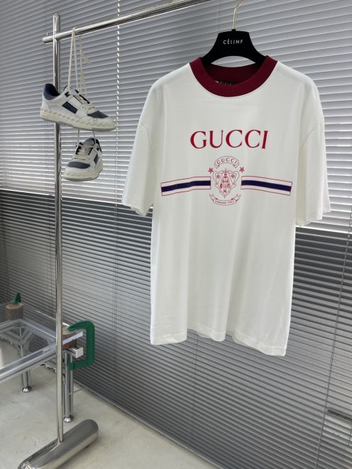 グッチ Tシャツ 2025新作 スーパーコピー ブランド 服 コピー 激安 高評価 快適な着心地 男女兼用 通気 シンプルデザイン