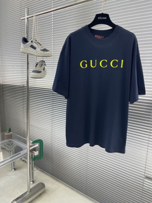 グッチ Tシャツ 2025新作 コピー 通気 快適な着心地 ブランド服コピー激安 高級感仕上げ シンプルデザイン レビュー高リピ率