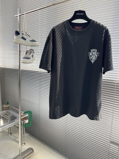 グッチ Tシャツ 2025新作 ブランド コピー 高評価 男女兼用 夏服 通気 快適な着心地 シンプルデザイン