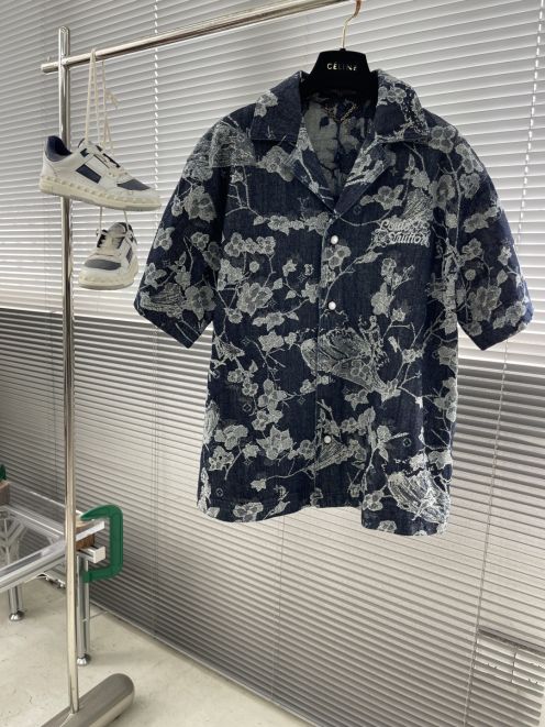 ルイヴィトン デニムシャツ 2025新作 ブランド コピー 激安 夏服 通気性良好 シンプルデザイン 安心サイト