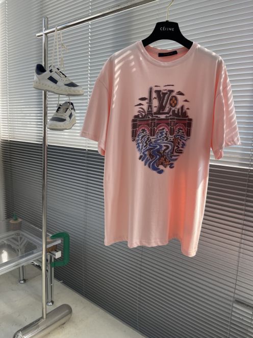 ルイ・ヴィトン Tシャツ 2025新作 コピー 夏服 男女兼用 ピンクデザイン 快適な着心地 高評価 レビュー多数
