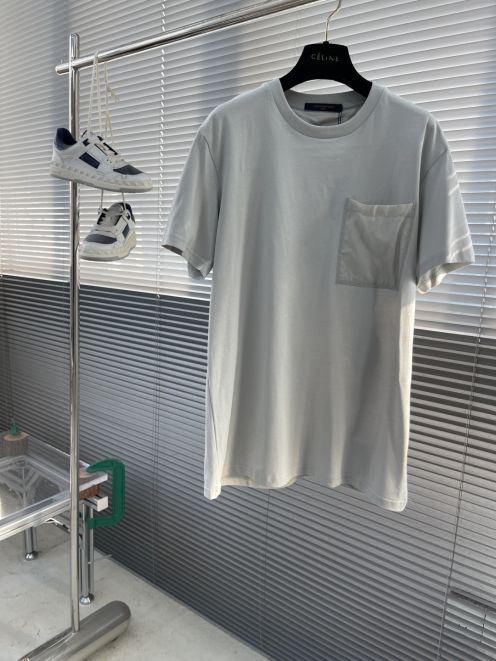 ルイ・ヴィトン Tシャツ 2025新作 n級 夏服 通気 男女兼用 シンプルデザイン 高評価 快適な着心地
