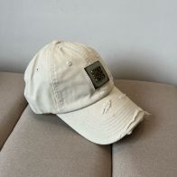 ロエベ キャップ ブランド コピー 安全通販 ベージュ ダメージデザイン 帽子 正確な刻印 本格派モデル 秘密厳守配送