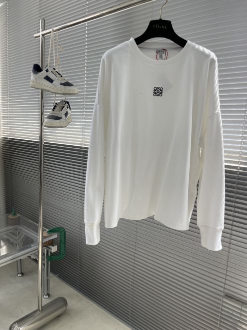 ロエベ Tシャツ 偽物 バレない再現度 2025新作 ホワイト 長袖 ロゴ刺繍 高品質仕上げ 安心通販サポート