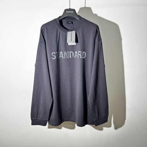 バレンシアガ 2025新作 STANDARDロングスリーブTシャツ n級 高級感仕上げ 男女兼用 シンプルデザイン