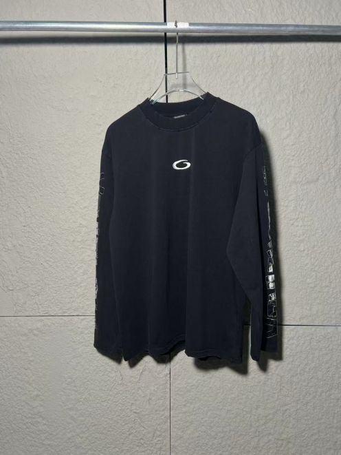 バレンシアガ ロングスリーブTシャツ 優良サイト 2025新作 精密ディテール 高品質仕様 男女兼用 シンプルデザイン 快適な着心地