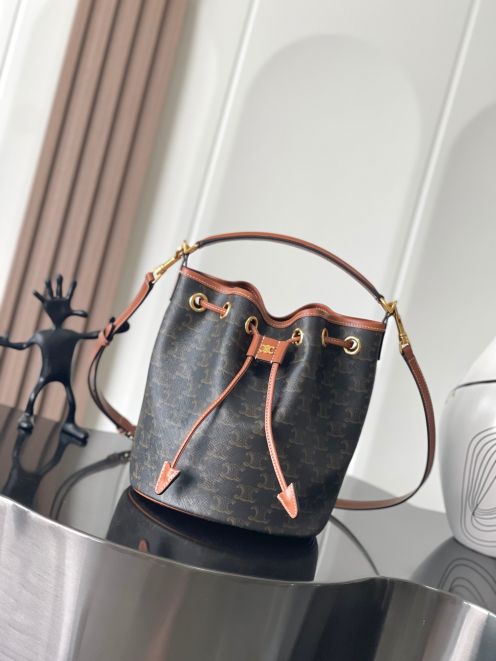 セリーヌ バケツバッグ 偽物 トリオンフ柄 ショルダー 2025新作 ブランド コピー 高評価