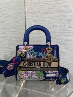 ディオール 2025新作 パリ刺繍デザイン ハンドバッグ 偽物 高級感仕上げ 精密ディテール 限定入荷 安心サイト
