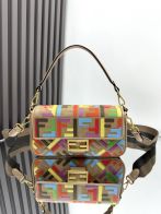 フェンディ 高級感仕上げ ショルダーバッグ 偽物 高再現度 専用ケース付属 高級レベル仕様 正確な刻印 即納対応